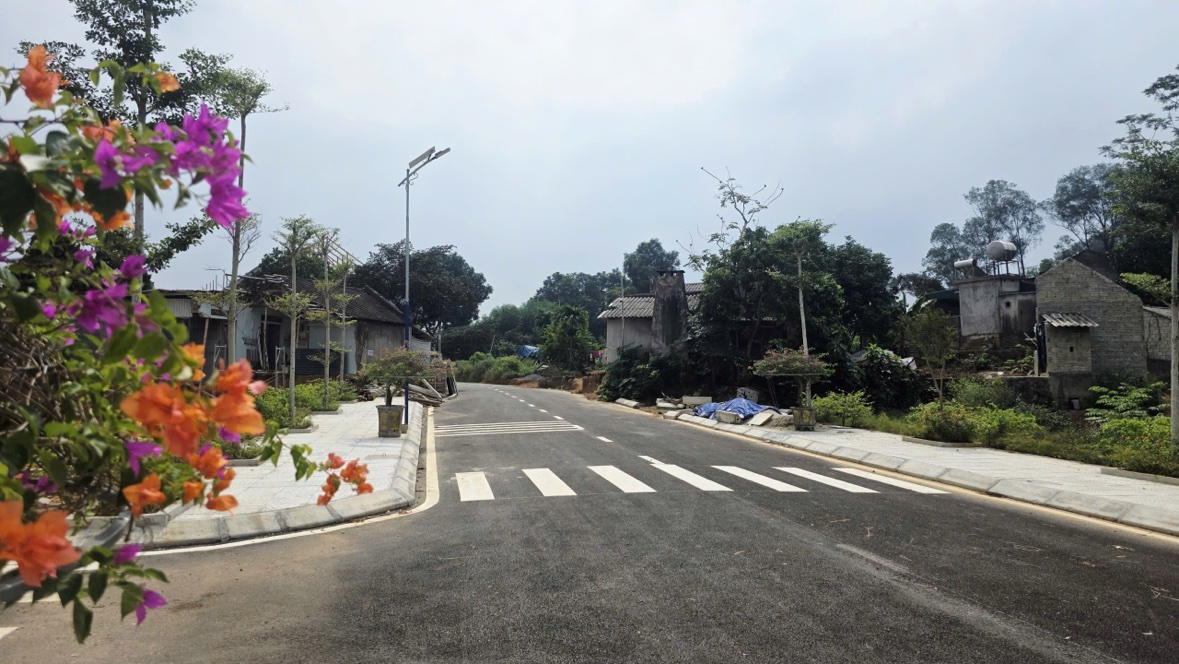 Đường nhựa mới trong khu vực